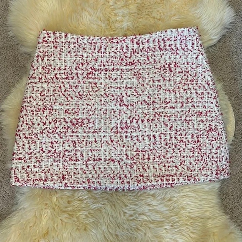 NWT Alice + Olivia, off-white/raspberry mini pencil skirt, 12
